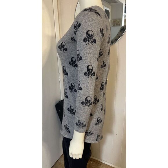 360 Cashmere Womens XS Skull Roses Wool Cashmere Sweater Gray Black Long Sleeve - Picture 5 of 9